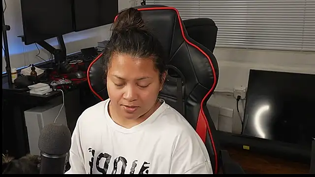 Bubbleliyah online show from 02.26.25