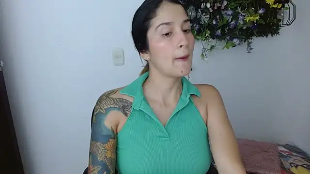 IsabellaVegaa online show from 12.06.24