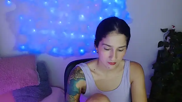 IsabellaVegaa online show from 12.13.24
