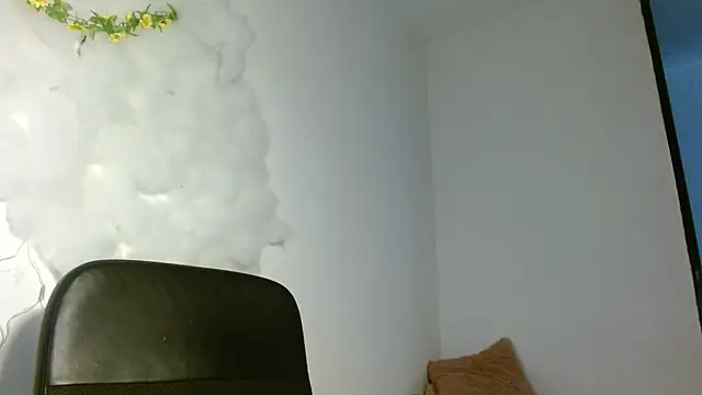 IsabellaVegaa online show from 12.21.24