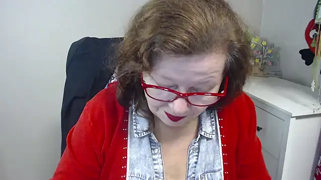 Adelewildx online show from 02.04.25