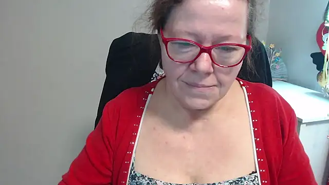 Adelewildx online show from 02.18.25