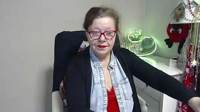 Adelewildx online show from 02.27.25