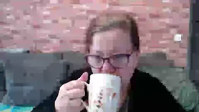 Adelewildx online show from 02.28.25