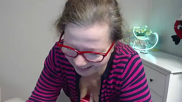 Adelewildx online show from 03.03.25