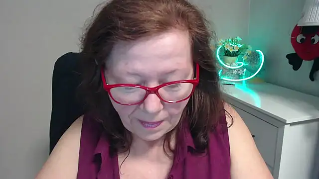 Adelewildx online show from 03.10.25