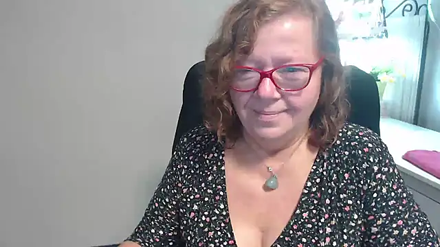 Adelewildx online show from 09.11.25