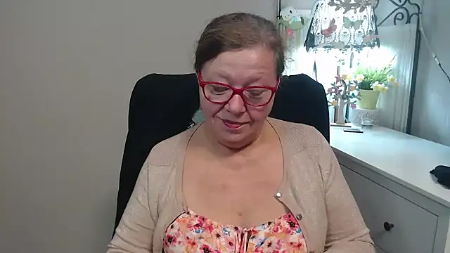 Adelewildx online show from 09.24.25