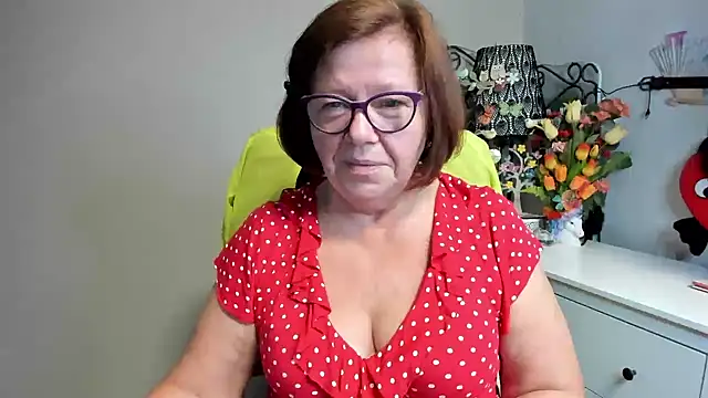 Adelewildx online show from 06.08.26