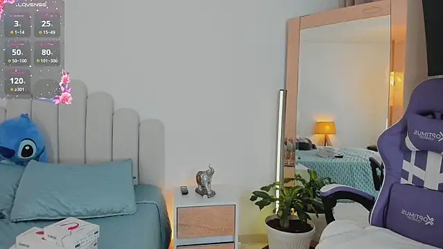 roxie gates  online show from 03.05.26