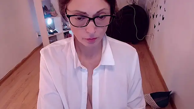 CaringSophie online show from 01.31.25