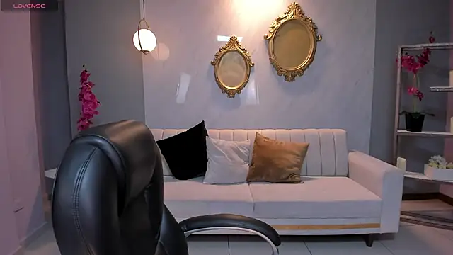 BrennaWalker online show from 02.26.25