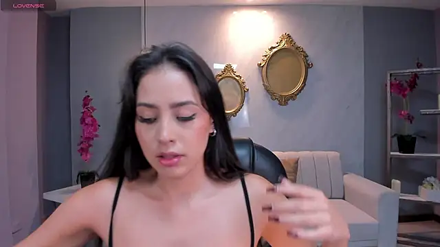 BrennaWalker online show from 02.27.25