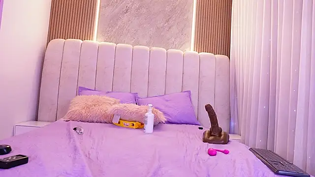 emyli sw  online show from 03.21.26