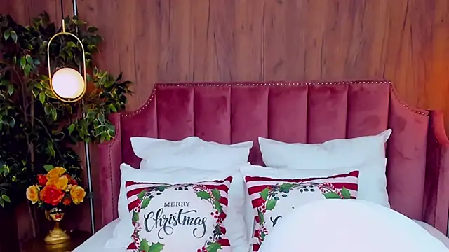 AdoraLynn online show from 12.14.24