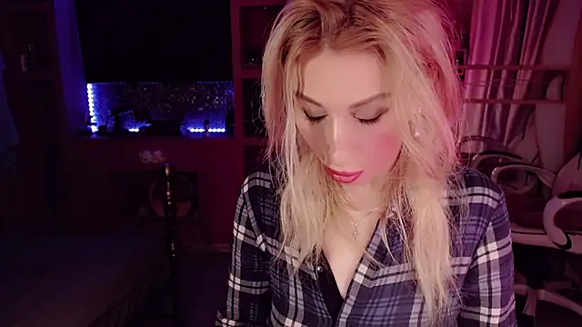 AnnieGOld  online show from 09.16.25