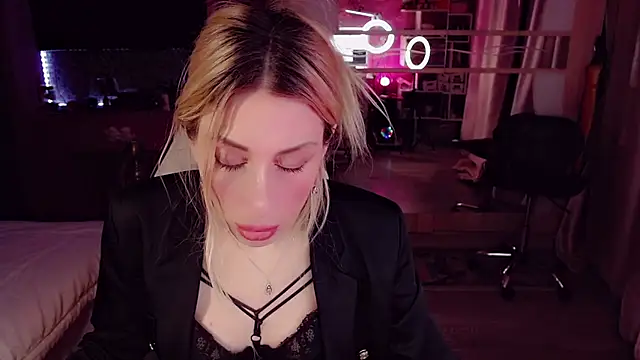 AnnieGOld  online show from 01.06.26