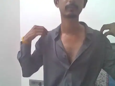 Snapshot of dreamtoungelick69 chatting on 09.22.25 dreamtoungelick69 online show from 09.22.25