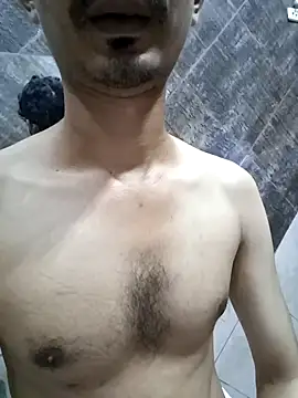 Snapshot of dreamtoungelick69 chatting on 10.03.25 dreamtoungelick69 online show from 10.03.25