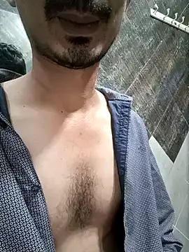 Snapshot of dreamtoungelick69 chatting on 10.19.25 dreamtoungelick69 online show from 10.19.25