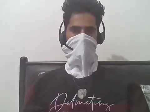 Snapshot of dreamtoungelick69 chatting on 11.03.25 dreamtoungelick69 online show from 11.03.25