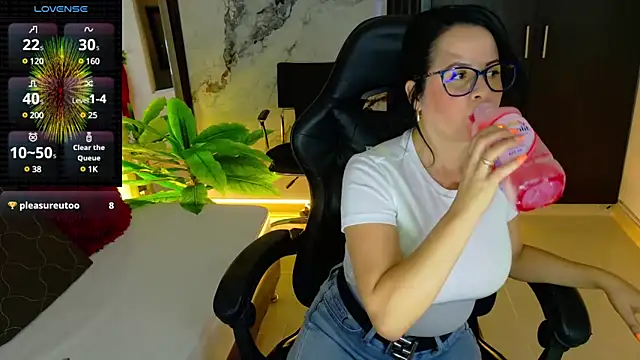 Snapshot of pamelajackson chatting on 01.20.25 pamelajackson online show from 01.20.25