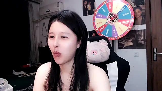 Snapshot of candy_cola chatting on 02.22.25 candy cola online show from 02.22.25