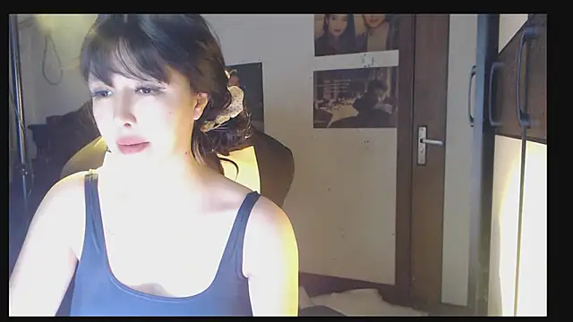 Snapshot of candy_cola chatting on 09.20.25 candy cola online show from 09.20.25