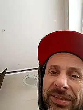 Snapshot of FireFox_Feel chatting on 03.17.25 FireFox Feel online show from 03.17.25