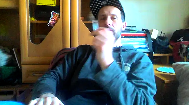 Snapshot of FireFox_Feel chatting on 03.19.25 FireFox Feel online show from 03.19.25