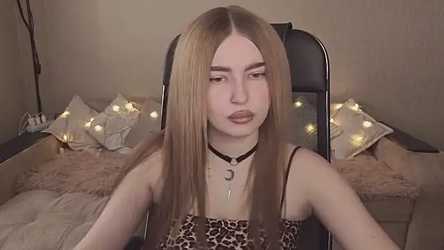 ViolettaLopez online show from 11.23.25