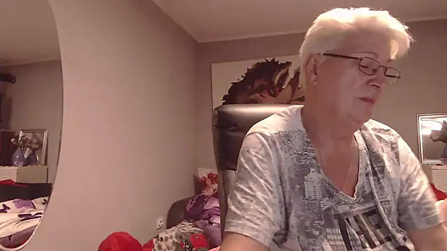 LaylaMilf online show from 10.09.25