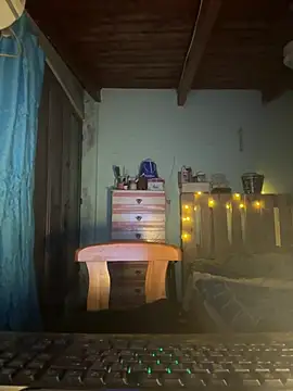 Snapshot of sofy_alone chatting on 02.11.25 sofy alone online show from 02.11.25