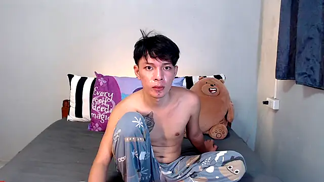 Snapshot of urpinoyasian chatting on 11.08.25 urpinoyasian online show from 11.08.25