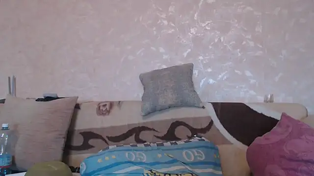 Snapshot of Amy_August chatting on 10.07.25 Amy August online show from 10.07.25