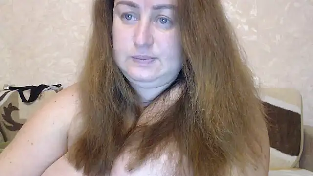 Snapshot of Amy_August chatting on 10.22.25 Amy August online show from 10.22.25