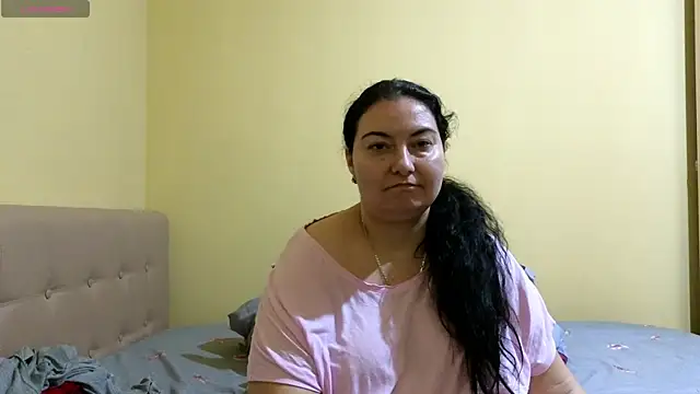 Snapshot of BBW_MILF_4U chatting on 01.12.25 BBW MILF 4U online show from 01.12.25