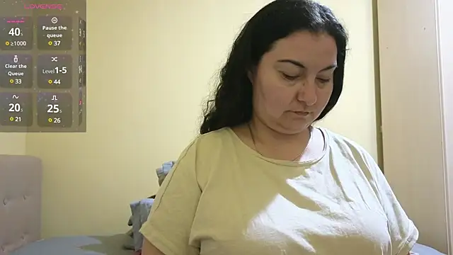 Snapshot of BBW_MILF_4U chatting on 02.07.25 BBW MILF 4U online show from 02.07.25