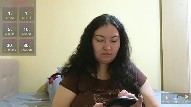 Snapshot of BBW_MILF_4U chatting on 02.14.25 BBW MILF 4U online show from 02.14.25