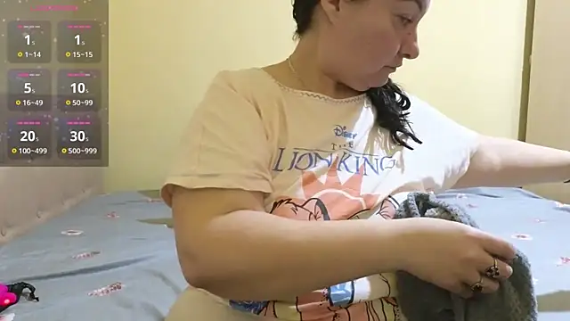 Snapshot of BBW_MILF_4U chatting on 03.02.25 BBW MILF 4U online show from 03.02.25