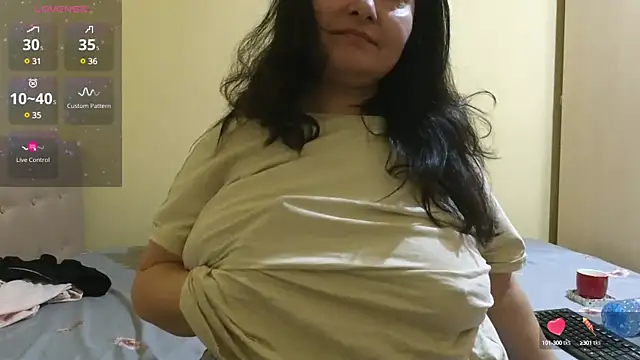 Snapshot of BBW_MILF_4U chatting on 03.03.25 BBW MILF 4U online show from 03.03.25