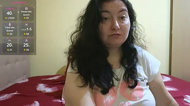 Snapshot of BBW_MILF_4U chatting on 03.10.25 BBW MILF 4U online show from 03.10.25