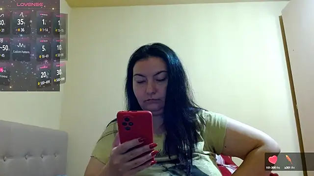Snapshot of BBW_MILF_4U chatting on 03.14.25 BBW MILF 4U online show from 03.14.25