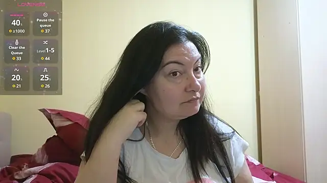 Snapshot of BBW_MILF_4U chatting on 03.15.25 BBW MILF 4U online show from 03.15.25