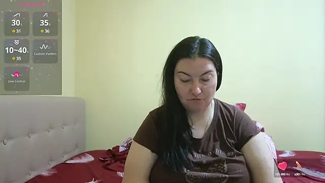 Snapshot of BBW_MILF_4U chatting on 03.16.25 BBW MILF 4U online show from 03.16.25