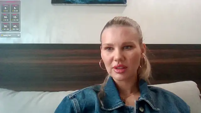 Snapshot of Alice_N_Wooderland chatting on 03.04.26 Alice N Wooderland online show from 03.04.26