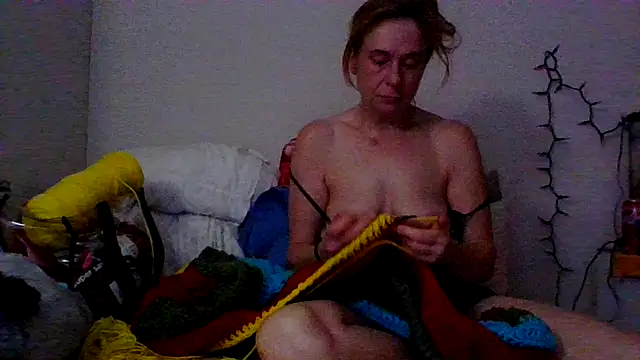 Snapshot of tmmcmannus chatting on 04.24.26 tmmcmannus online show from 04.24.26