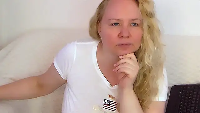 Sarah4you online show from 10.15.25