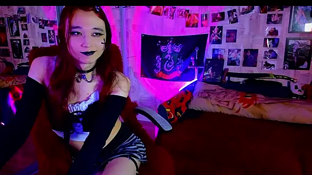 Snapshot of vetansenda chatting on 03.21.26 vetansenda online show from 03.21.26