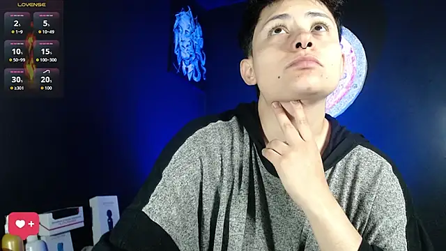 Snapshot of girl_intense444 chatting on 09.24.25 girl intense444 online show from 09.24.25